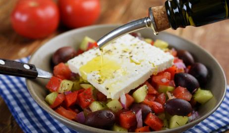 Μεσογειακή διατροφή: Ποια είναι τα παραδοσιακά της τρόφιμα και τα οφέλη στην υγεία;