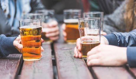 Γιατί η μπύρα προκαλεί συσσώρευση λίπους;
