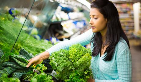 Ο φωτισμός στα ράφια των supermarket επηρεάζει τα θρεπτικά συστατικά στα φυλλώδη λαχανικά