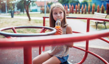 Η Βρετανική κυβέρνηση εξετάζει την απαγόρευση των ενεργειακών ποτών για τα παιδιά