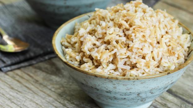 Άσπρο vs καστανό ρύζι για απώλεια βάρους