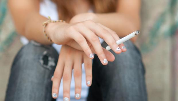 Πώς η δίαιτα στην εφηβεία σχετίζεται με το κάπνισμα και την κατανάλωση αλκοόλ
