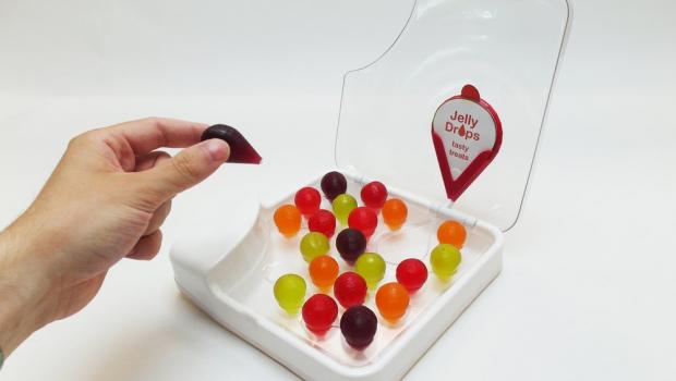 Τα καινοτόμα γλυκά ζελεδάκια που δημιουργήθηκαν για να ενυδατώνουν τους ασθενείς με άνοια